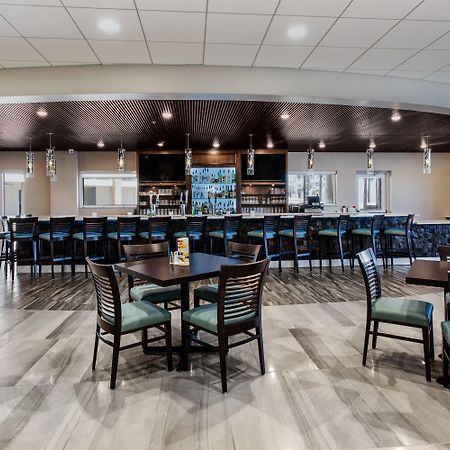 Holiday Inn Hotel & Suites Daytona Beach On The Ocean By Ihg Exterior photo