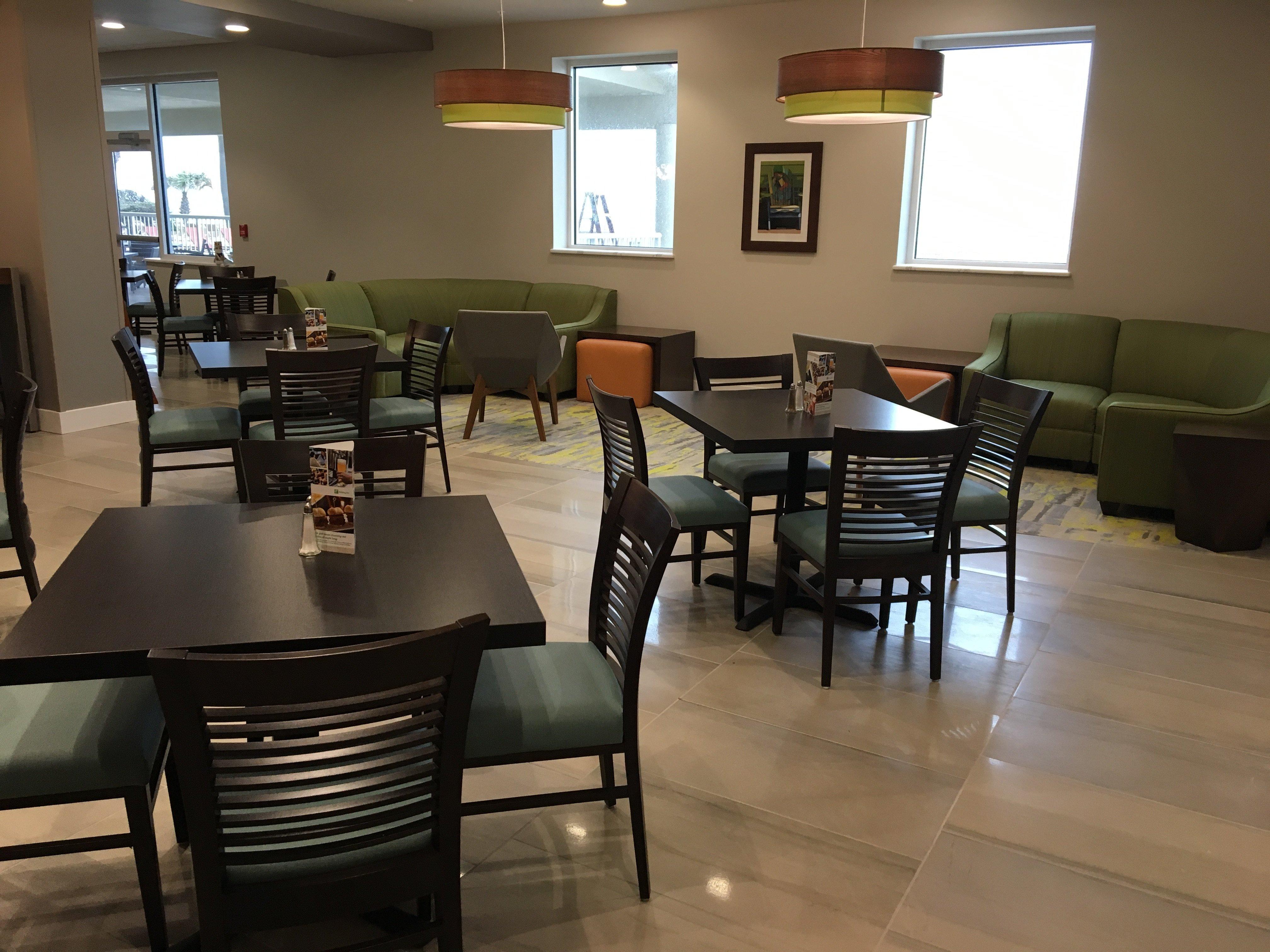 Holiday Inn Hotel & Suites Daytona Beach On The Ocean By Ihg Exterior photo