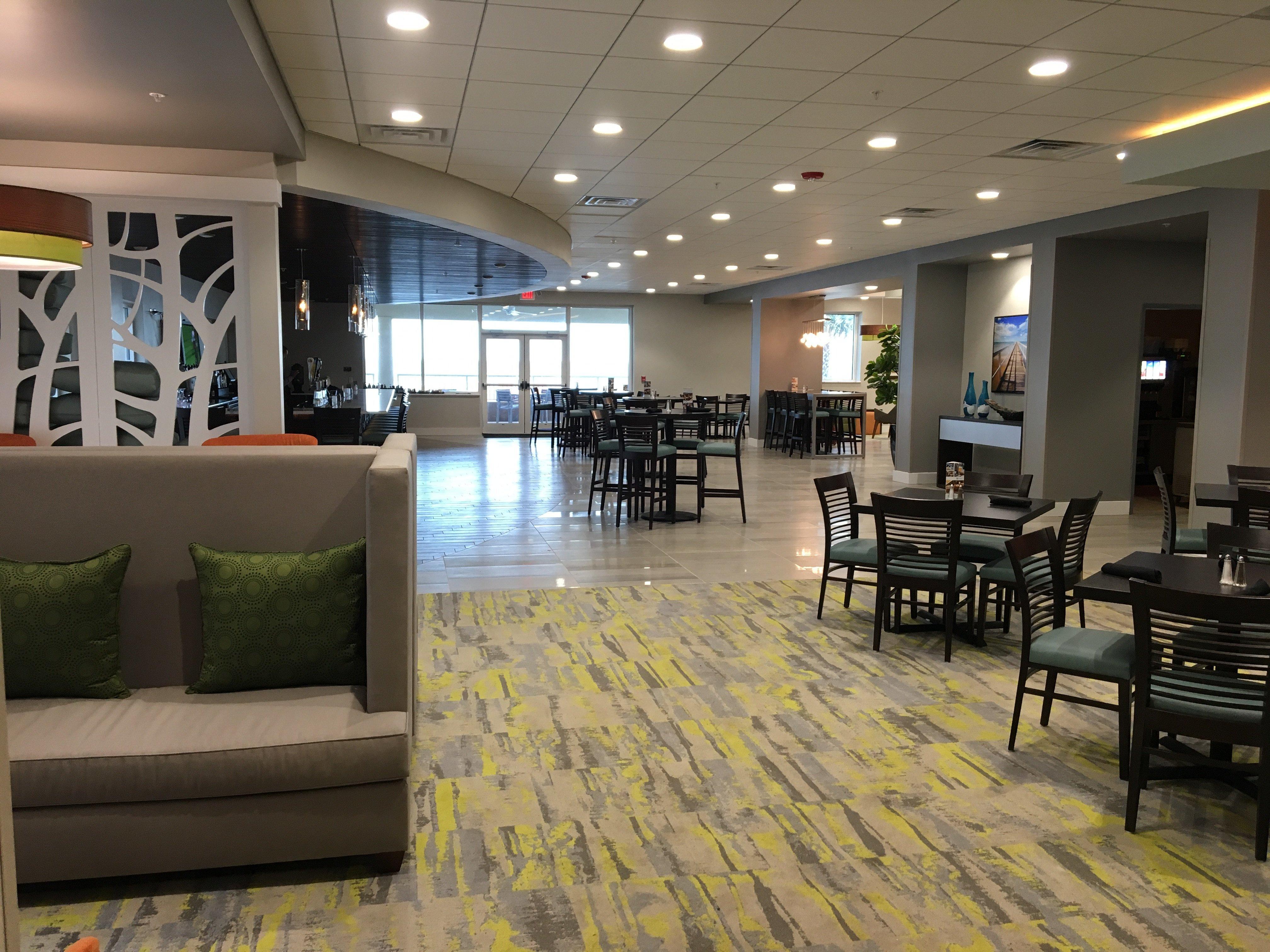Holiday Inn Hotel & Suites Daytona Beach On The Ocean By Ihg Exterior photo